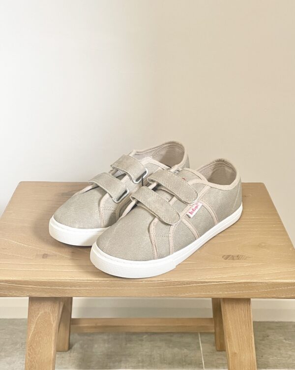 סניקרס בד בהירים עם סקוטשים לילדים Lee Cooper