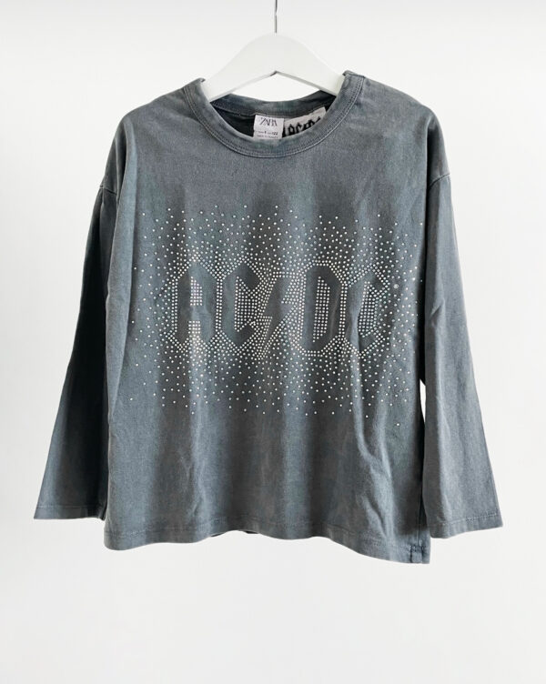 חולצה ארוכה ACDC לילדות ZARA