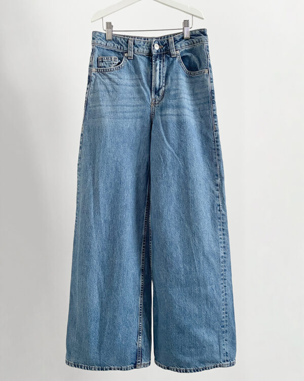 ג'ינס כחול בגזרה רחבה לנערות H&M