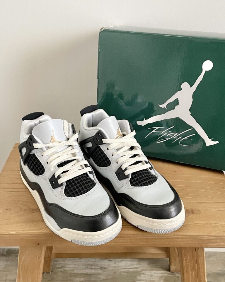 סניקרס Nike Air Jordan 4 Retro לילדים